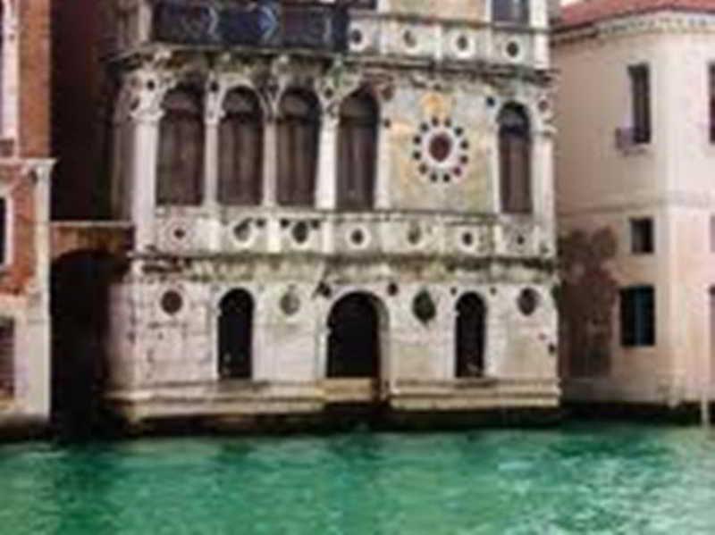 Corte Canal Veneza Exterior foto
