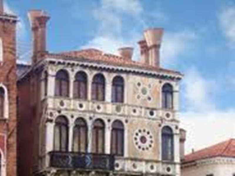 Corte Canal Veneza Exterior foto